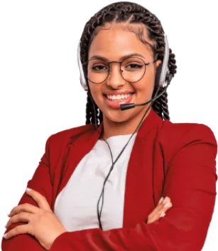 Homem negro com fone de ouvido branco, acessando o site da Desktop por áudio pelo celular.